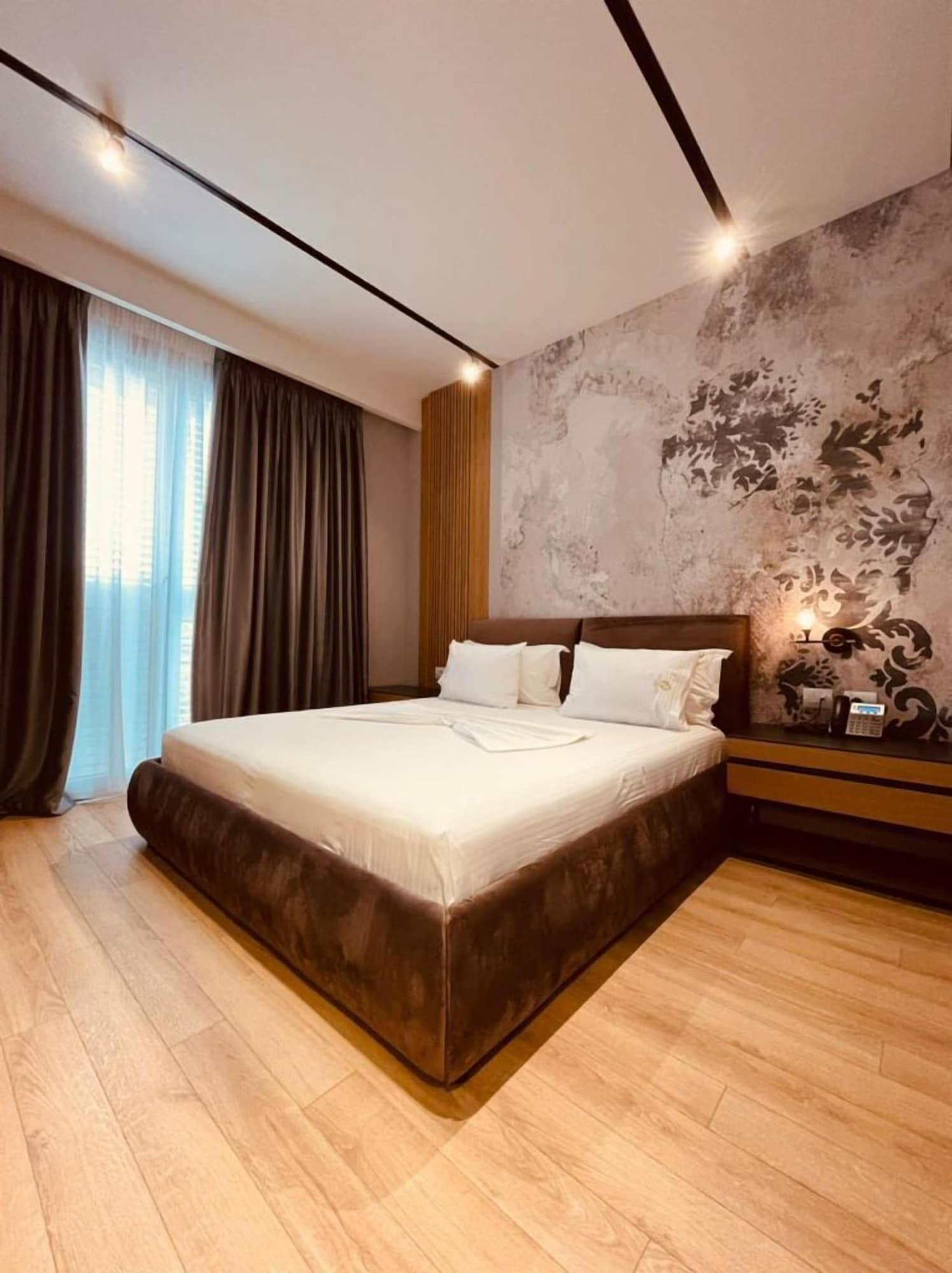 Lord Hotel Tirana Vorë Esterno foto