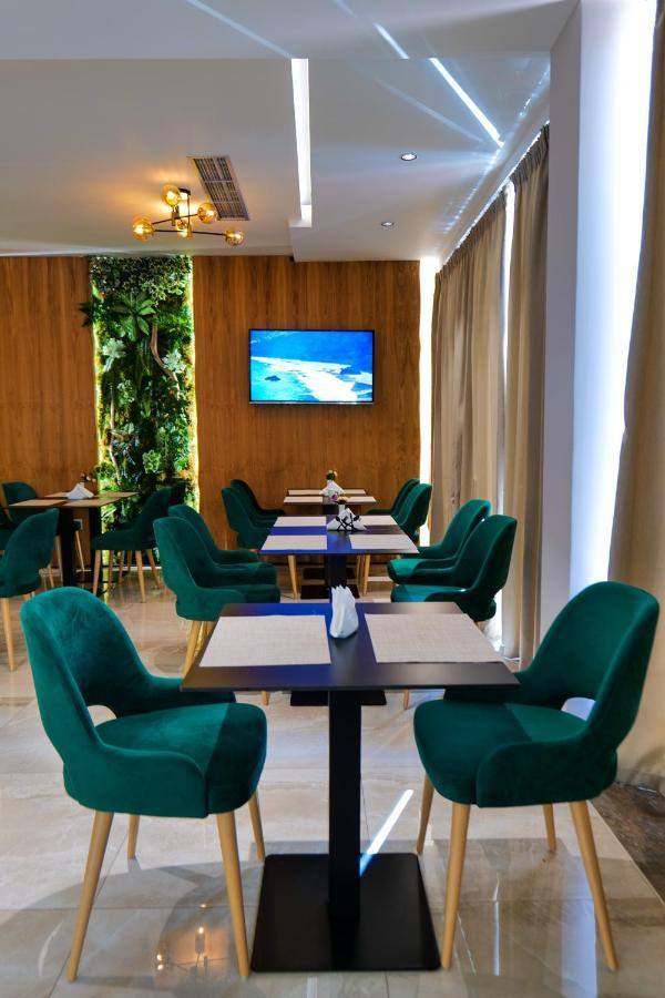 Lord Hotel Tirana Vorë Esterno foto