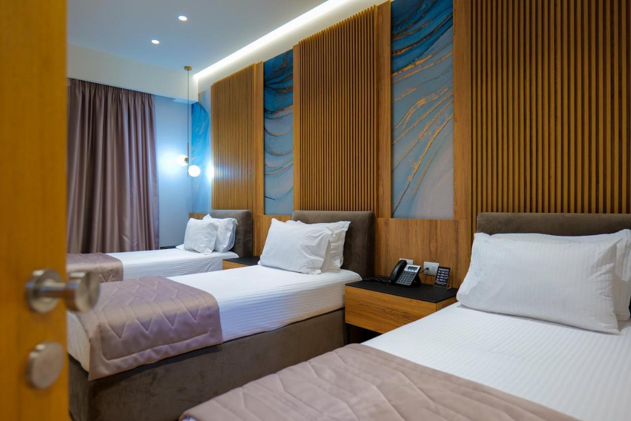 Lord Hotel Tirana Vorë Esterno foto