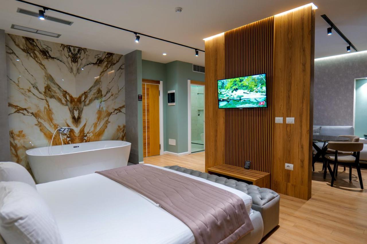 Lord Hotel Tirana Vorë Esterno foto