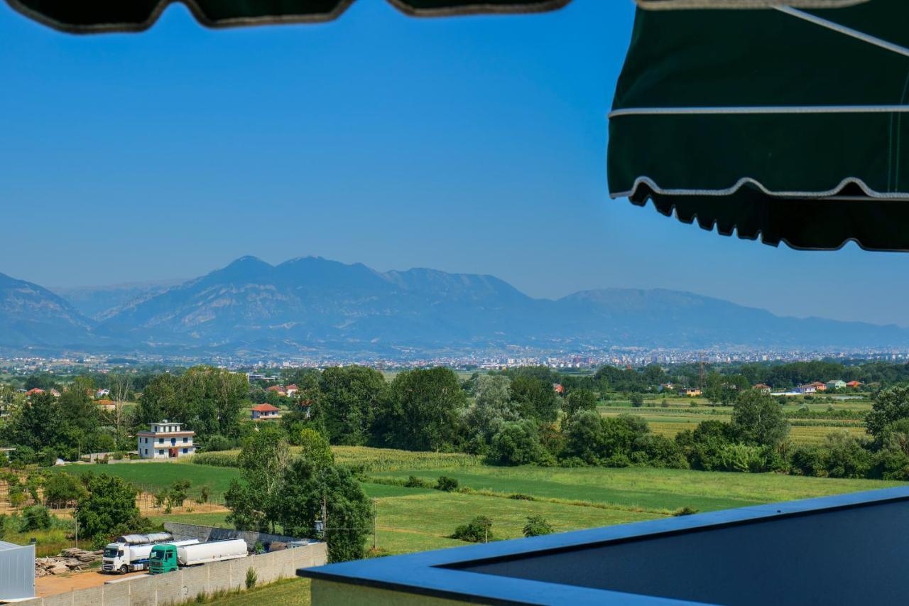 Lord Hotel Tirana Vorë Esterno foto