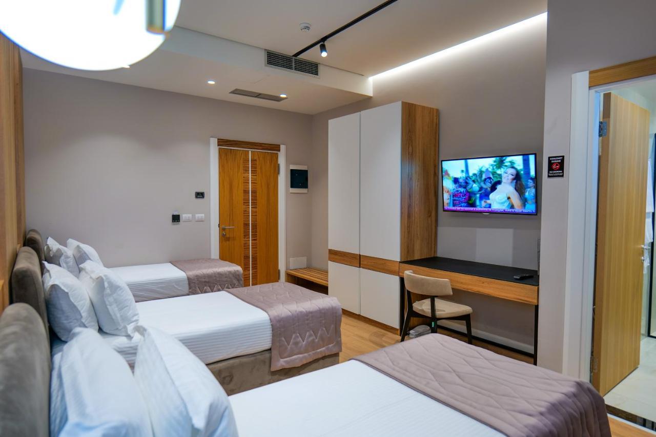 Lord Hotel Tirana Vorë Esterno foto