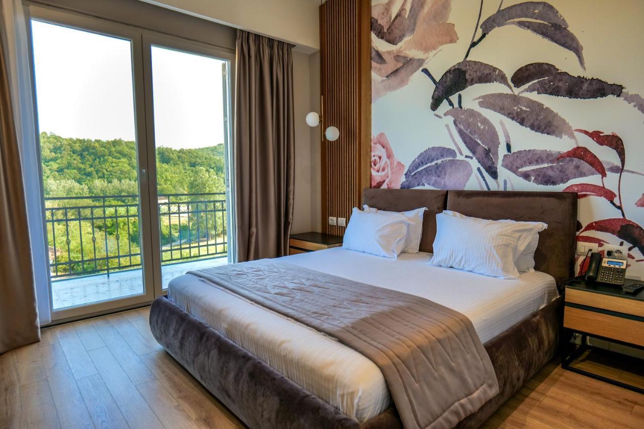 Lord Hotel Tirana Vorë Esterno foto