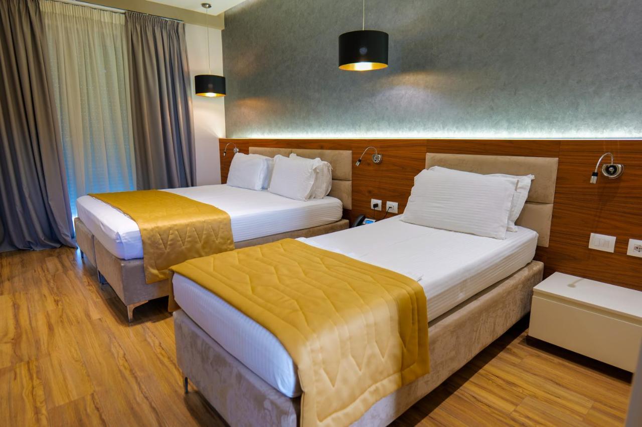 Lord Hotel Tirana Vorë Esterno foto