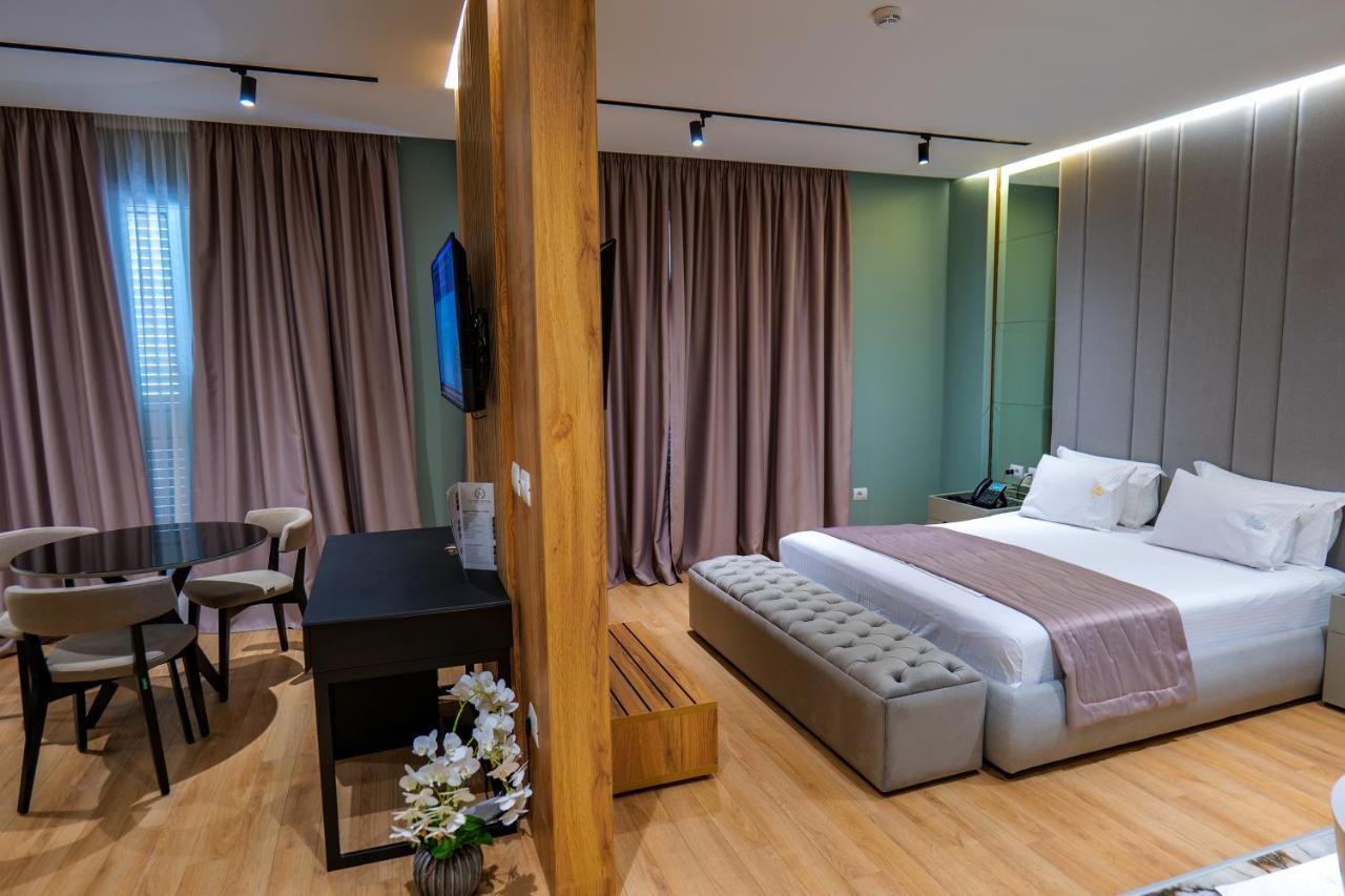 Lord Hotel Tirana Vorë Esterno foto