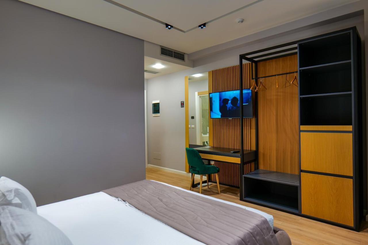 Lord Hotel Tirana Vorë Esterno foto