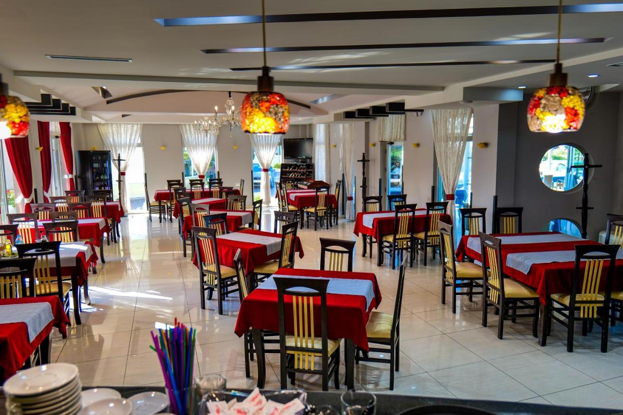 Lord Hotel Tirana Vorë Esterno foto