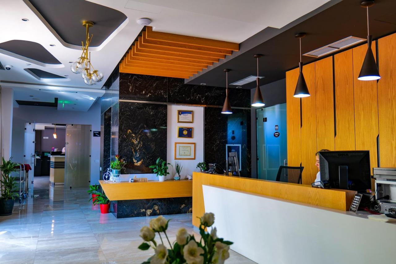 Lord Hotel Tirana Vorë Esterno foto