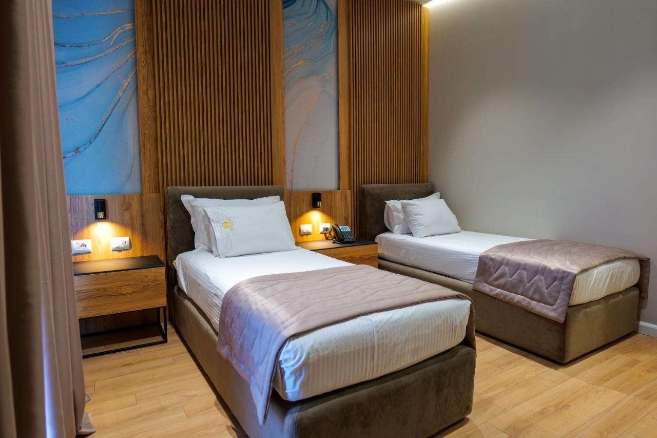 Lord Hotel Tirana Vorë Esterno foto